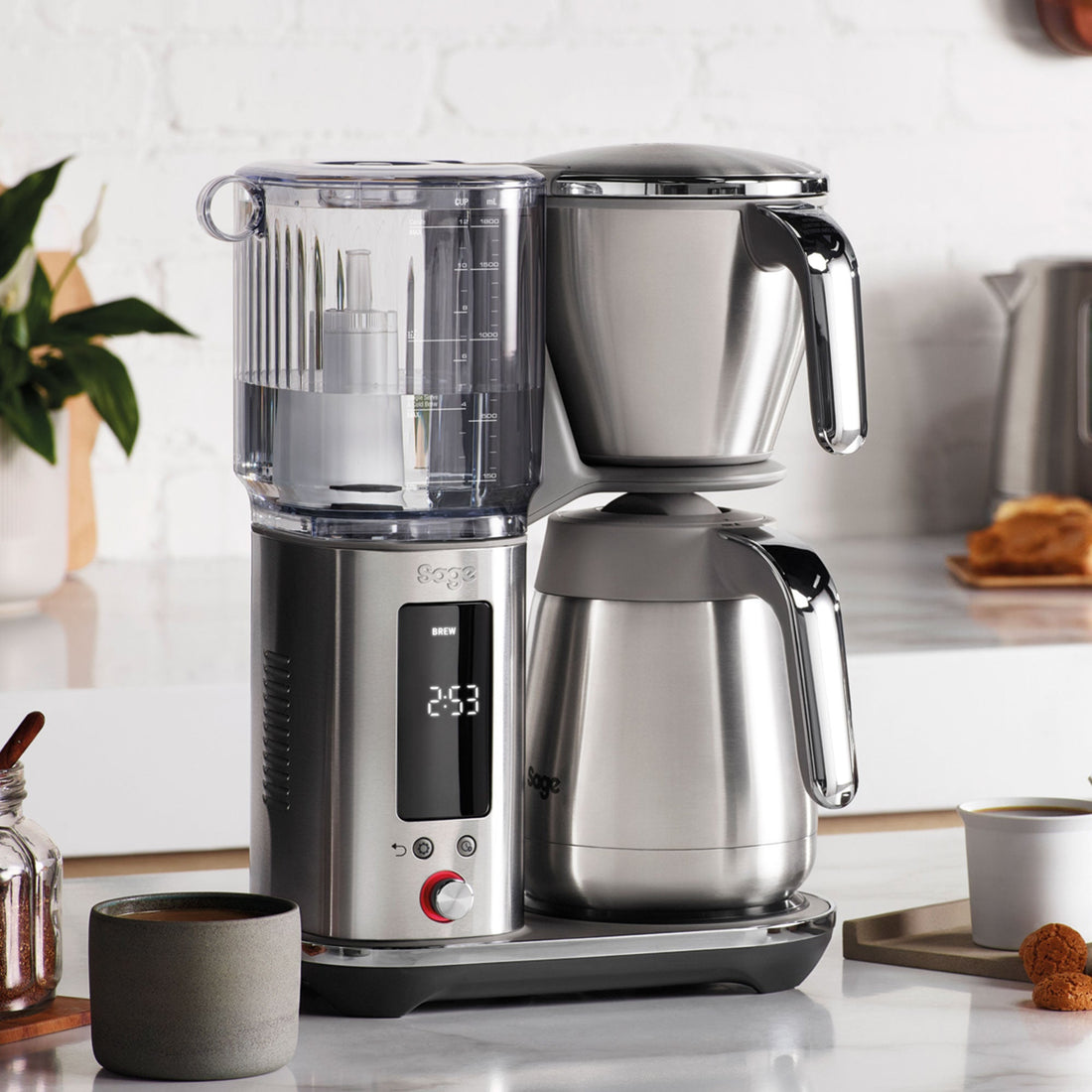 Sage Luxe Brewer Thermal Coffee Machine in kitchen lifestyle setting